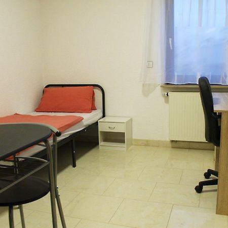 Spacious Apartment In Industrial Area Ludwigsburg Bagian luar foto