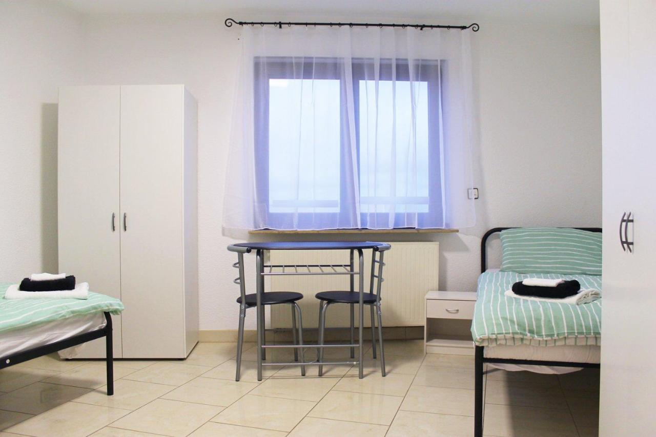 Spacious Apartment In Industrial Area Ludwigsburg Bagian luar foto