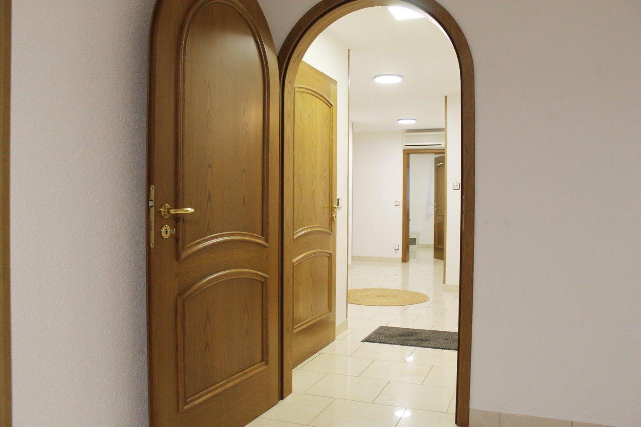 Spacious Apartment In Industrial Area Ludwigsburg Bagian luar foto